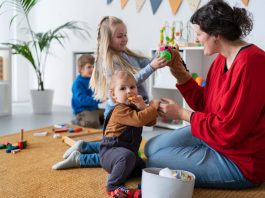 Jak wygląda kurs opiekunki w żłobku