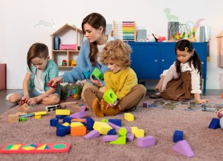zabawy dywanowe w żłobku